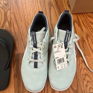 Reebok - Aradara 3.0 Women’s size 8